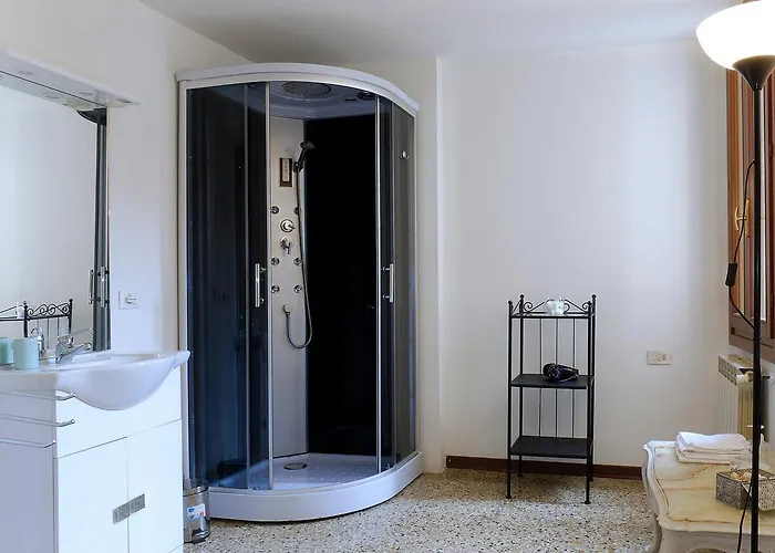 La Fenice 2* Velence